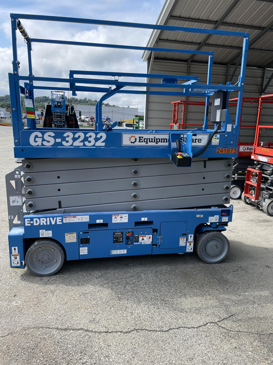 2022 GENIE GS-3232