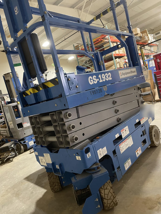 2021 GENIE GS-1932