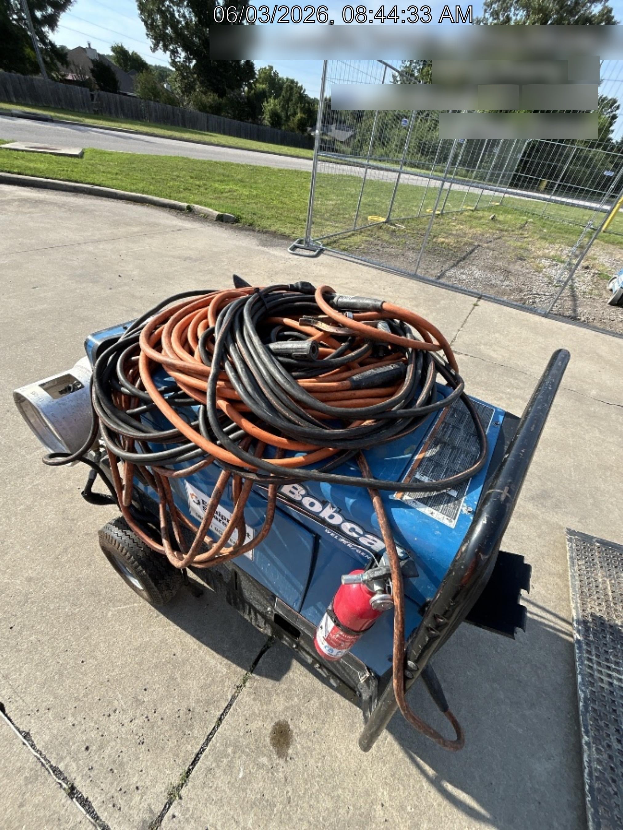 2019 Miller Electric BOBCAT 250 951600 PKG-250 amp Propane Welder, Standard w/Running Gear, Bracket, Hose"250 amp Propane Welder, Standard w/Running Gear, Bracket, Hose