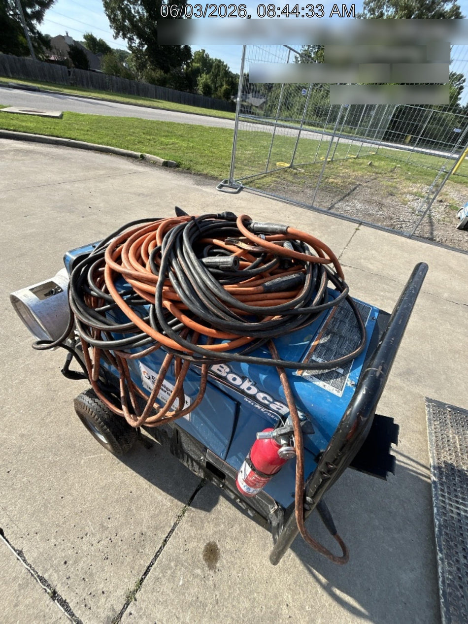 2019 Miller Electric BOBCAT 250 951600 PKG-250 amp Propane Welder, Standard w/Running Gear, Bracket, Hose"250 amp Propane Welder, Standard w/Running Gear, Bracket, Hose