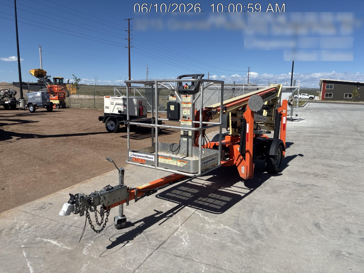 2022 JLG T350