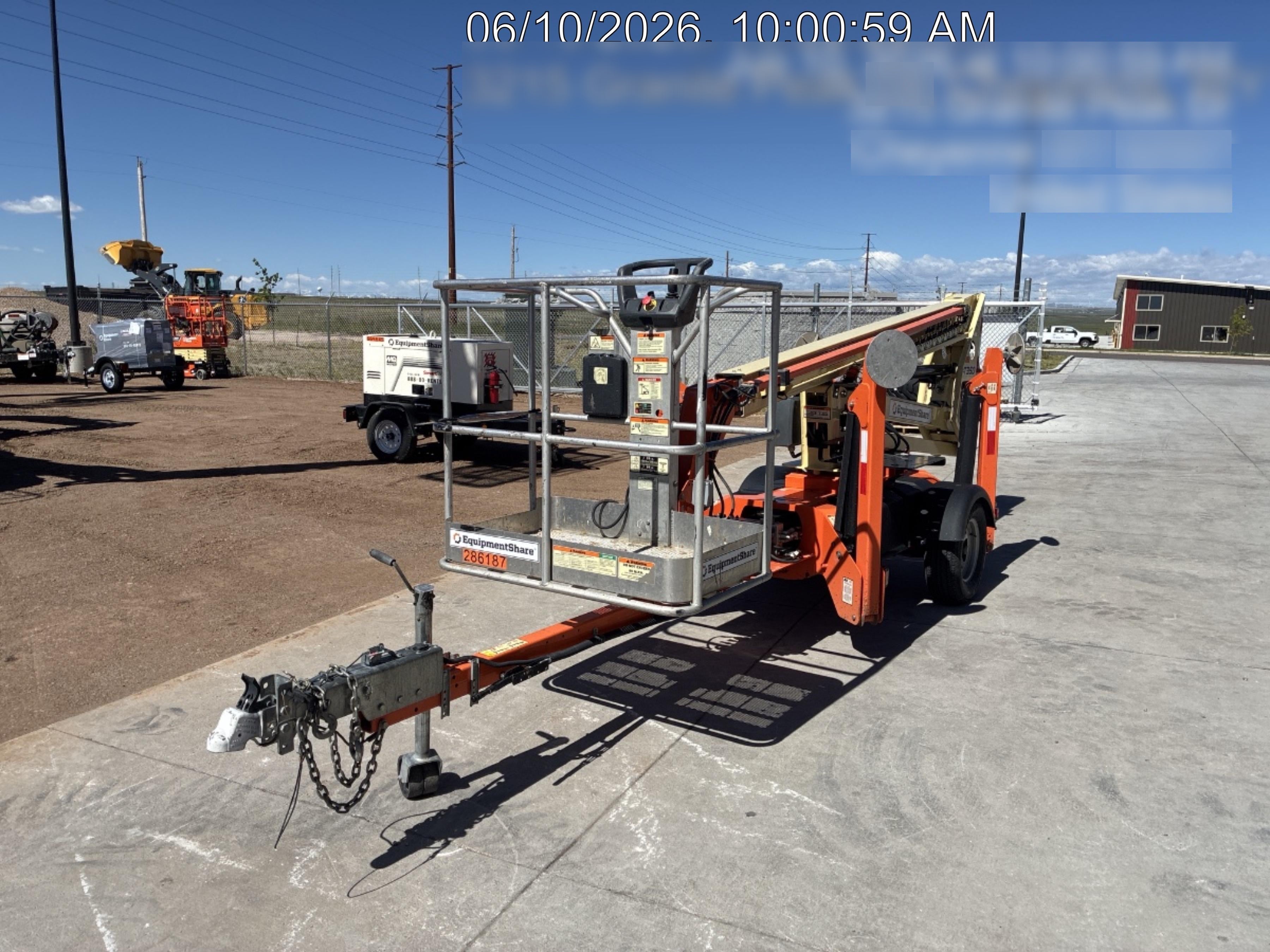 2022 JLG T350