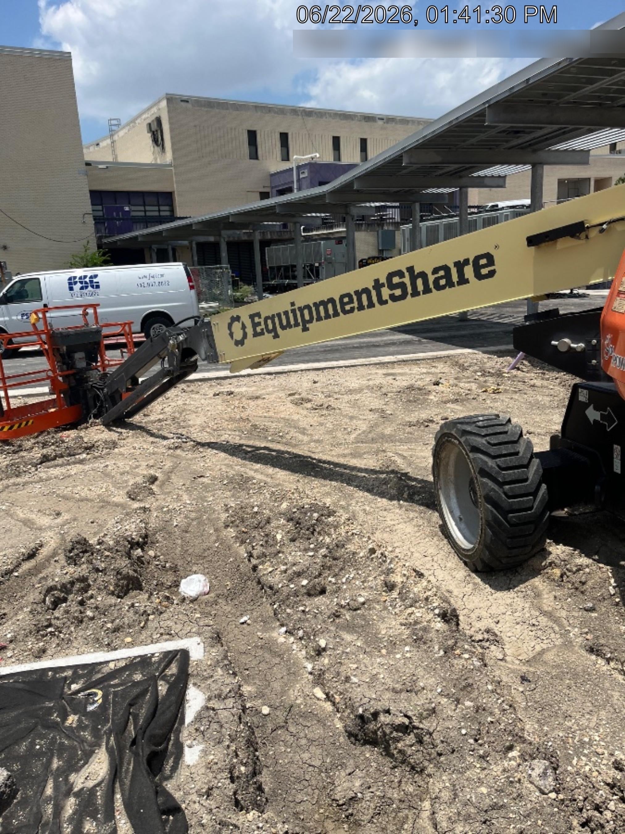 2023 JLG 660SJ