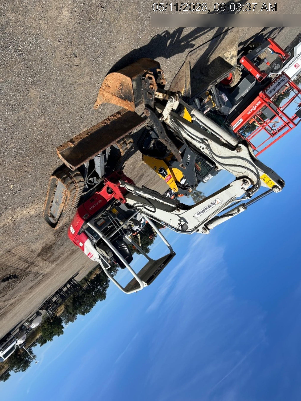2022 TAKEUCHI TB235-2R