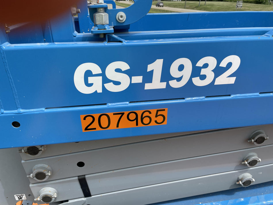 2022 GENIE GS-1932