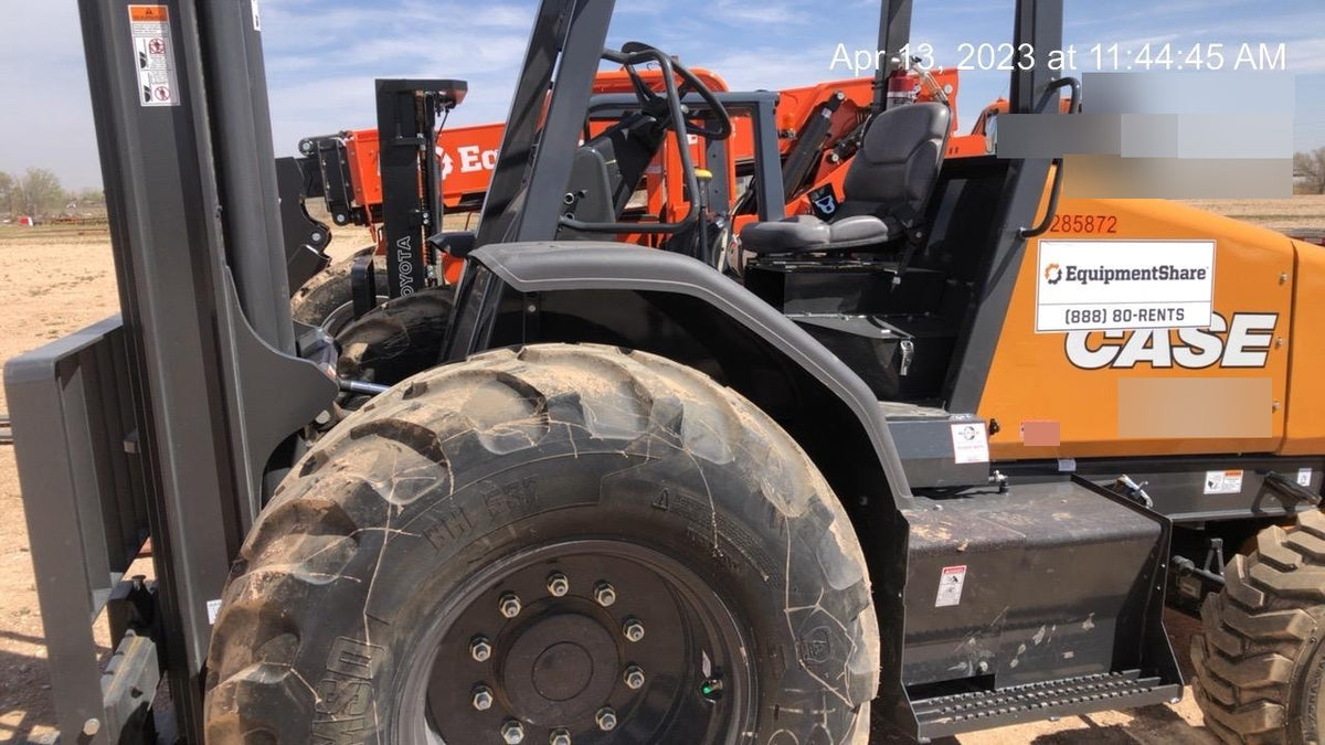 2023 CASE 588H