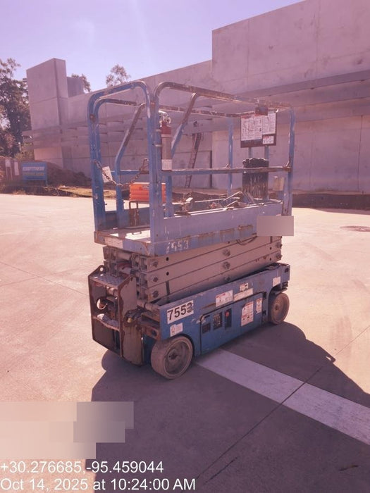 2017 Genie GS-1930 Genie GS-1930 Lift w/Fixed Rail and Chain Entry