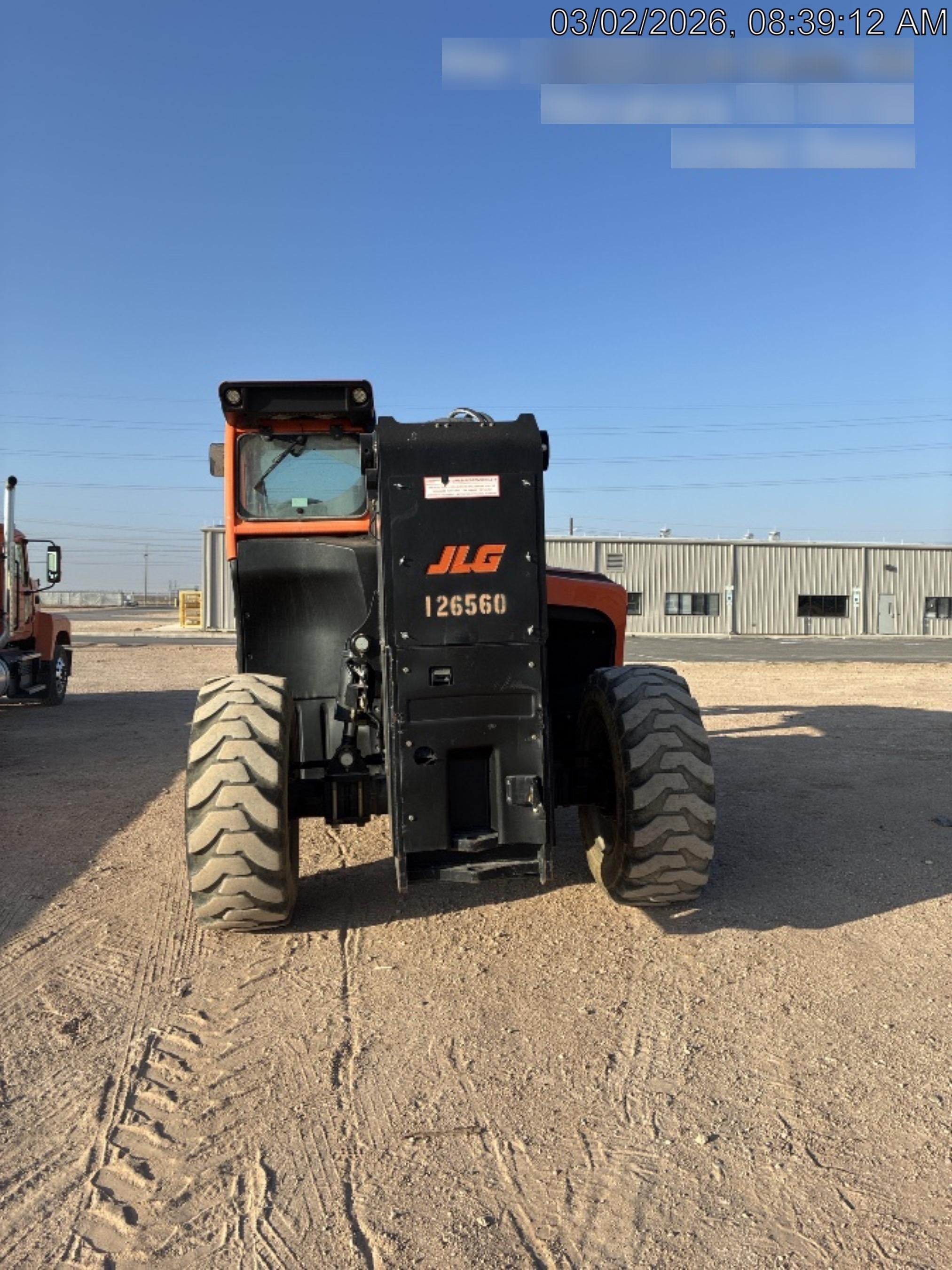 2021 JLG 1075