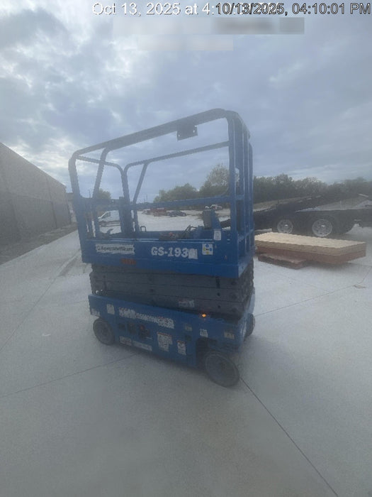 2020 Genie GS-1930 Solid Non Marking Tires, Beacon, Folding rails with half height swing gate