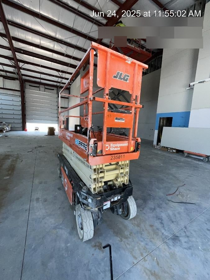 2022 JLG ES2632