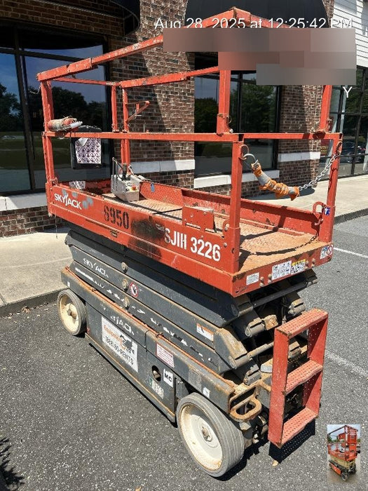 2018 Skyjack SJIII-3226 Skyjack SJIII3226 Scissor Lift w/Trojan Batteries