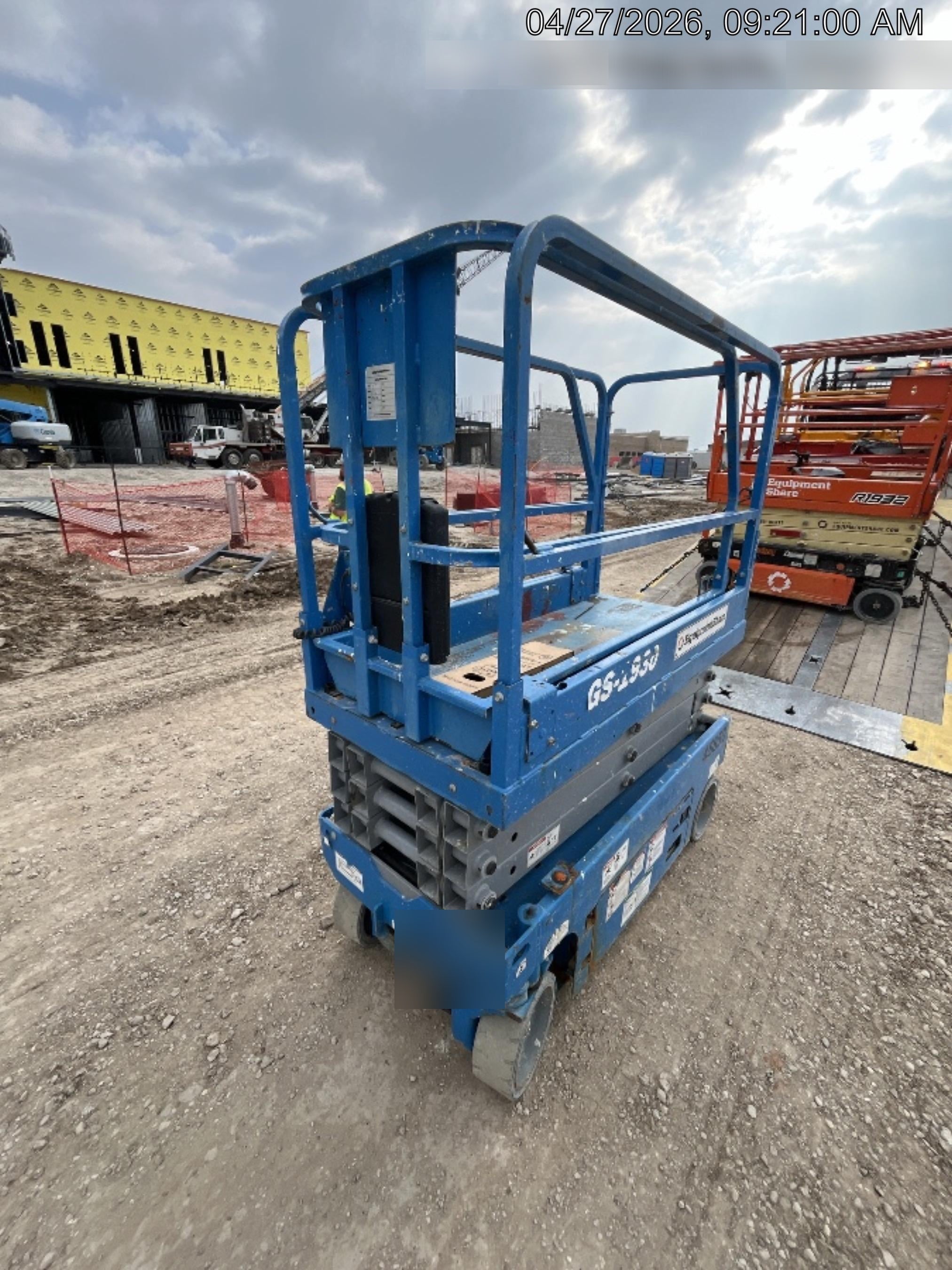 2019 Genie GS-1930 Fixed rails with chain Entry