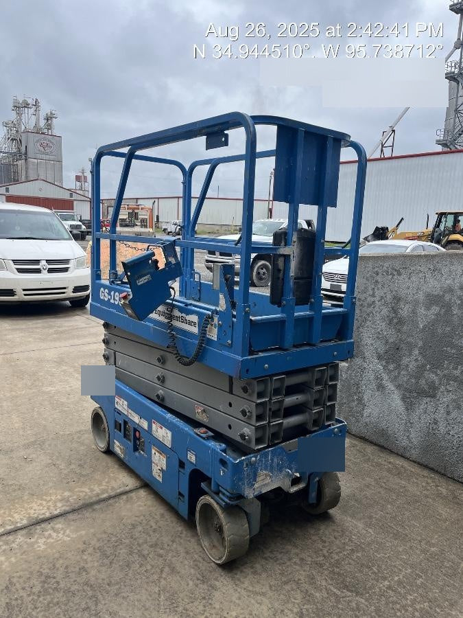 2019 Genie GS-1930 Fixed rails with chain Entry