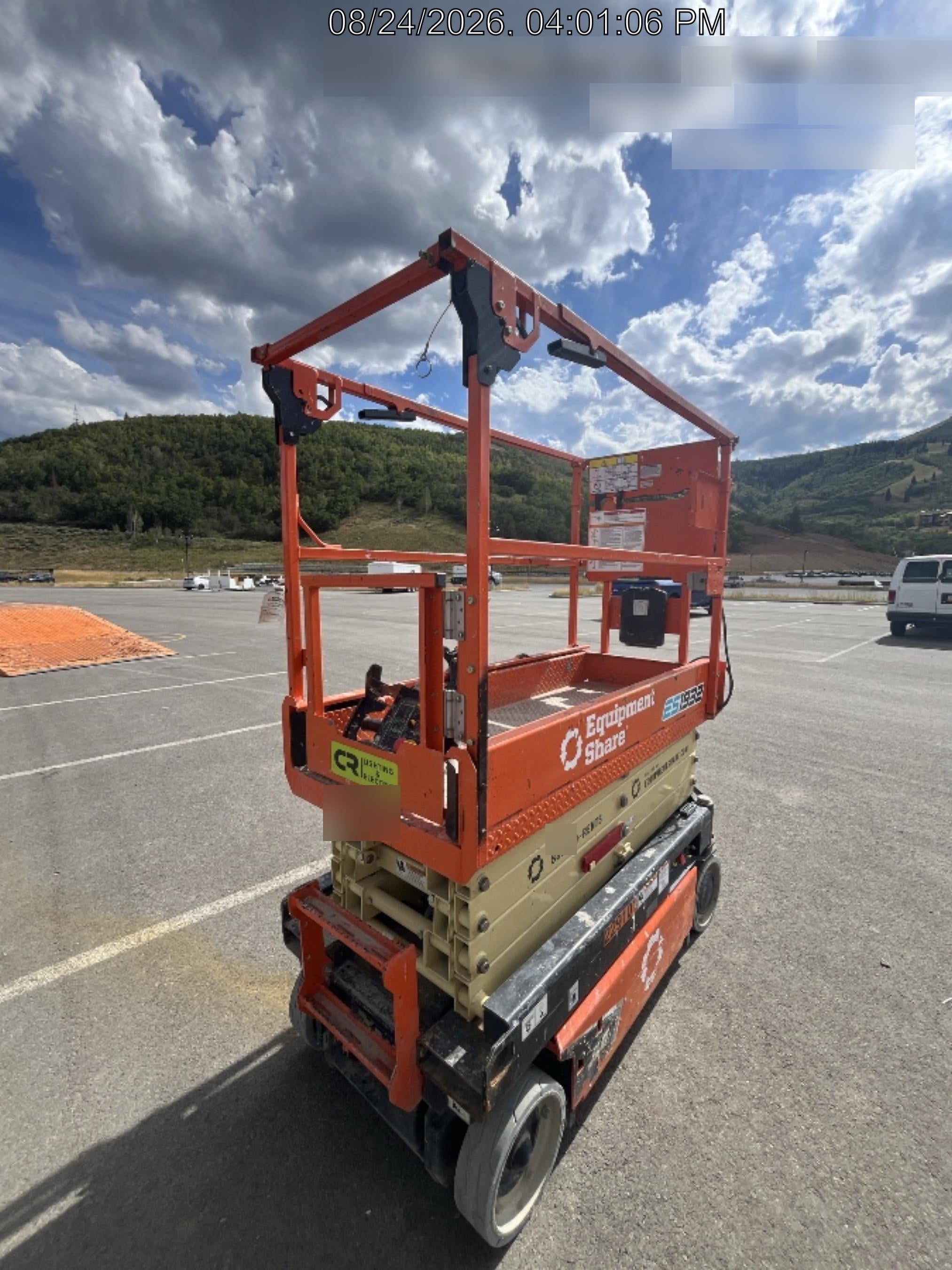 2023 JLG ES1932