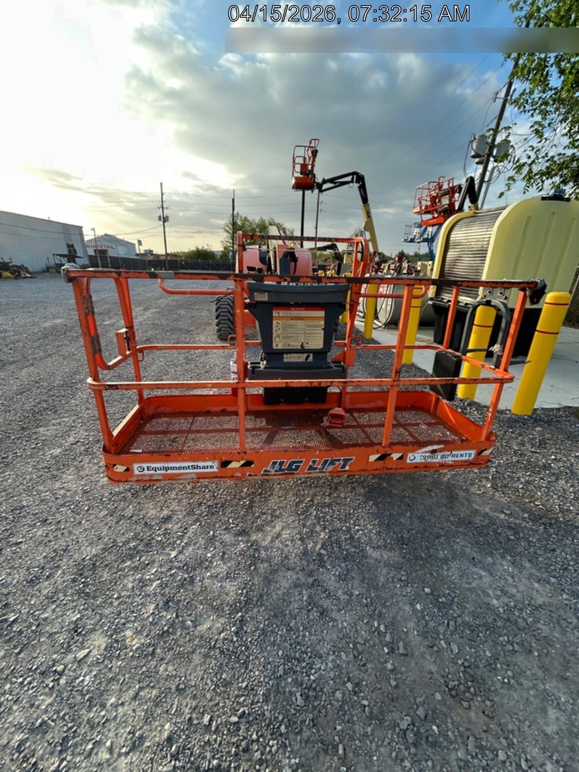 2021 JLG 600AJ