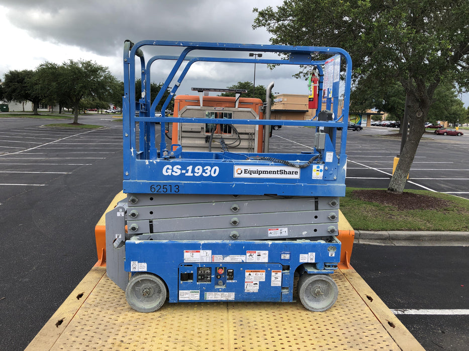 2020 Genie GS-1930 Solid Non Marking Tires, Beacon, Folding rails with half height swing gate
