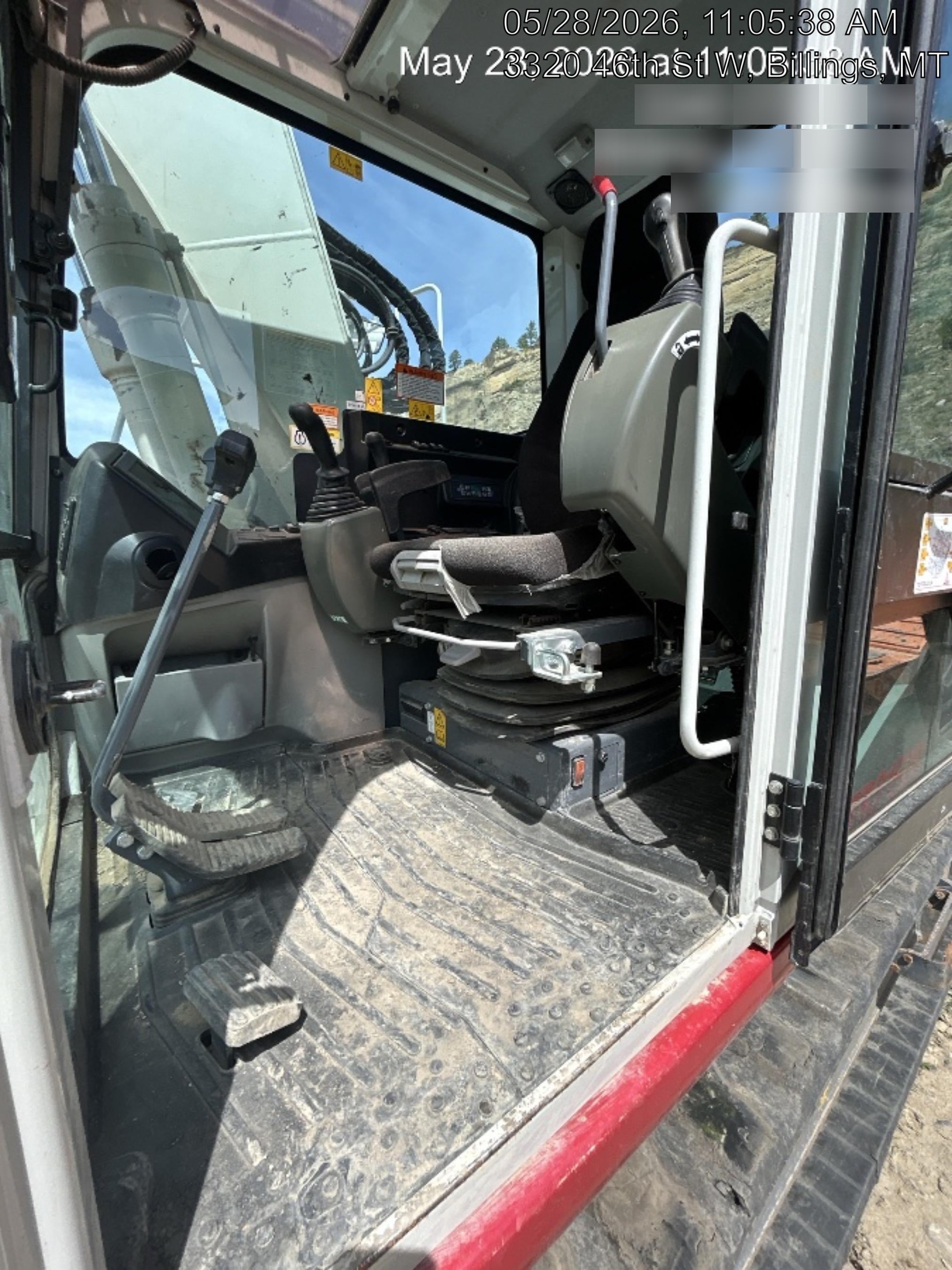 2022 TAKEUCHI TB2150CR
