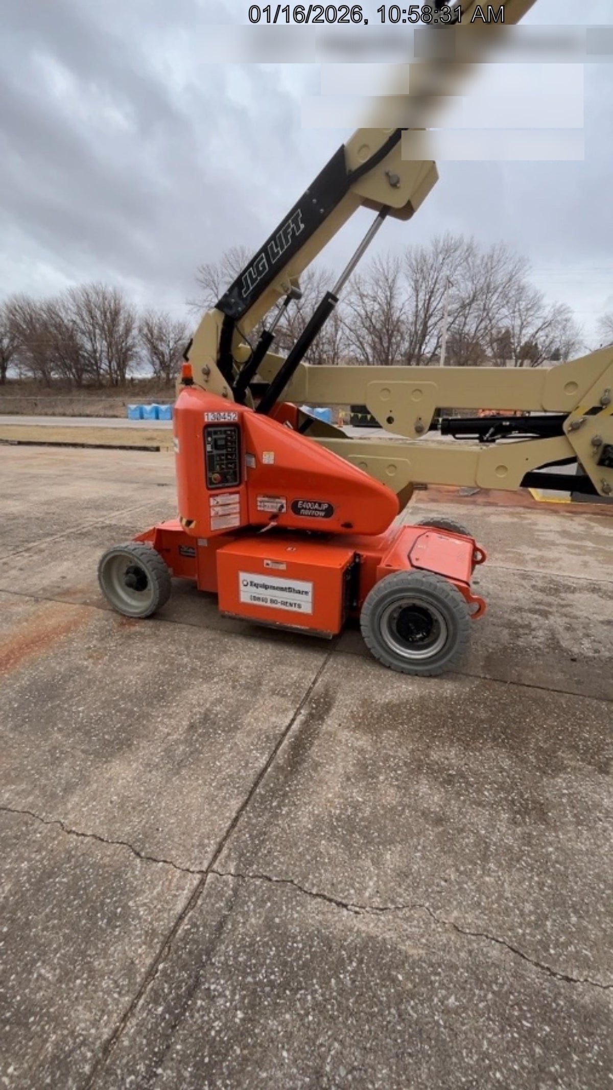 2024 JLG E400AJP Narrow