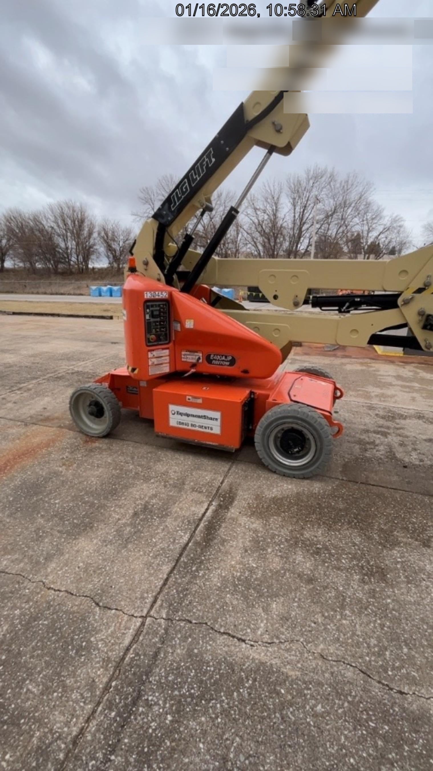 2024 JLG E400AJP Narrow