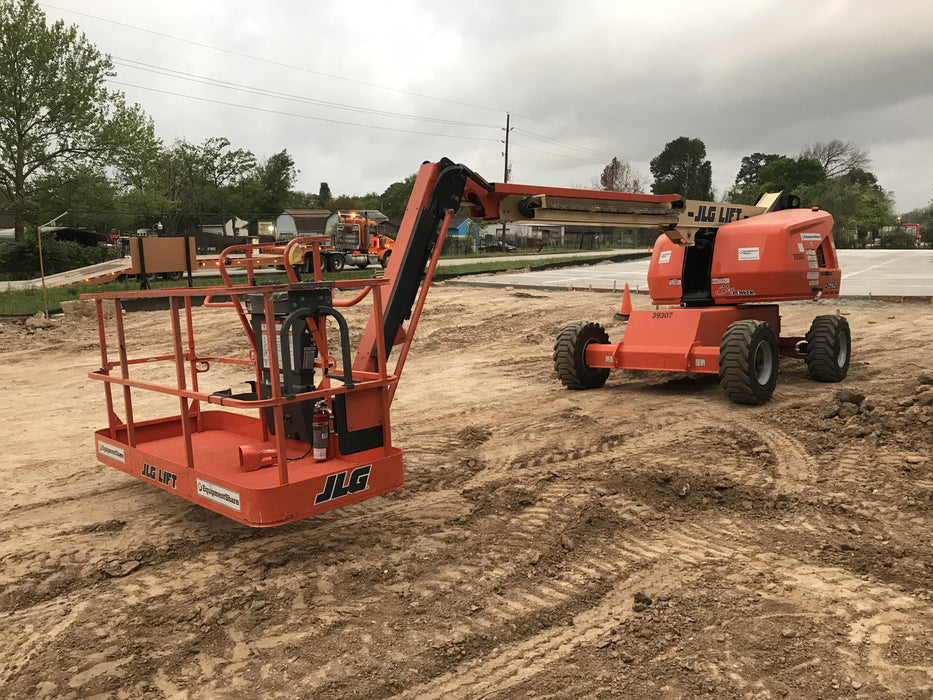 2019 JLG 400S