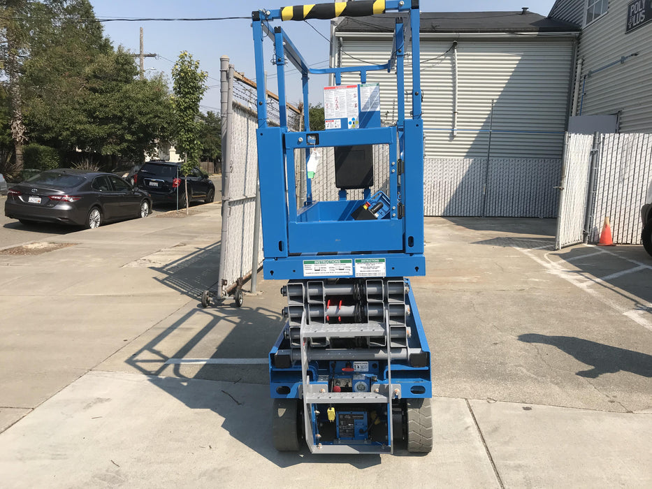 2020 Genie GS-1930 Solid Non Marking Tires, Beacon, Folding rails with half height swing gate, 800W Inverter