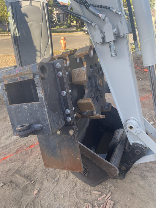 2021 DOOSAN 30" Bucket - Doosan