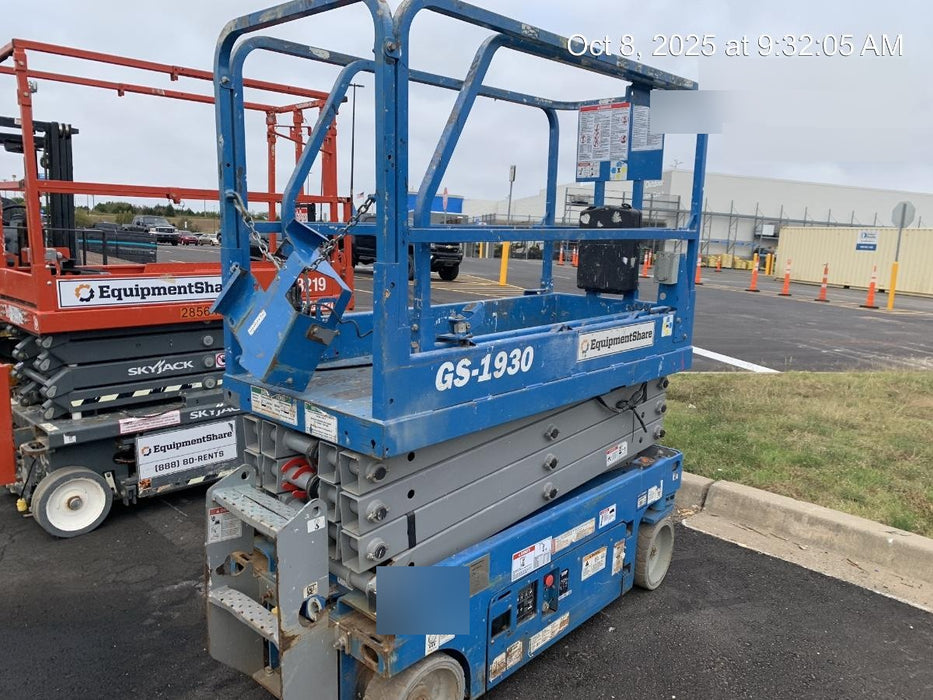 2019 Genie GS-1930 Fixed rails with chain Entry