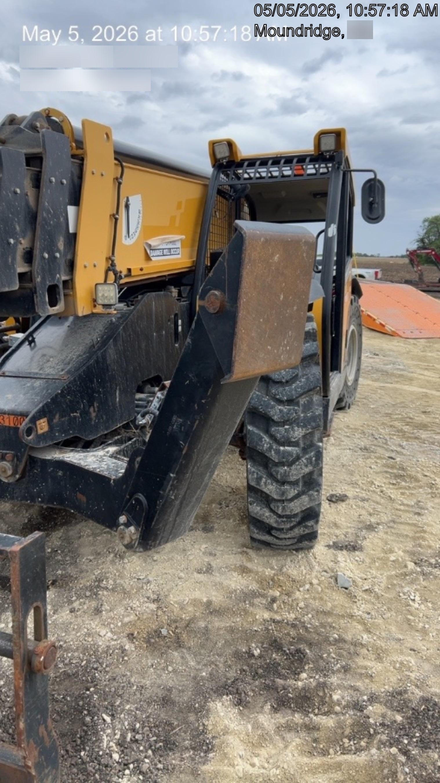 2022 SANY STH1056