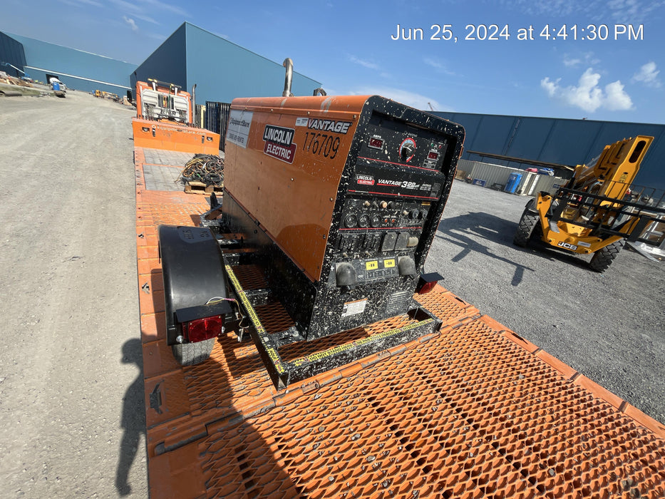 2021 Lincoln Electric Vantage 322 Vantage 322 Ready Pak 3 w/ Decals, ORANGE (includes trailer, cable rack, fender light kit) NO Telematics