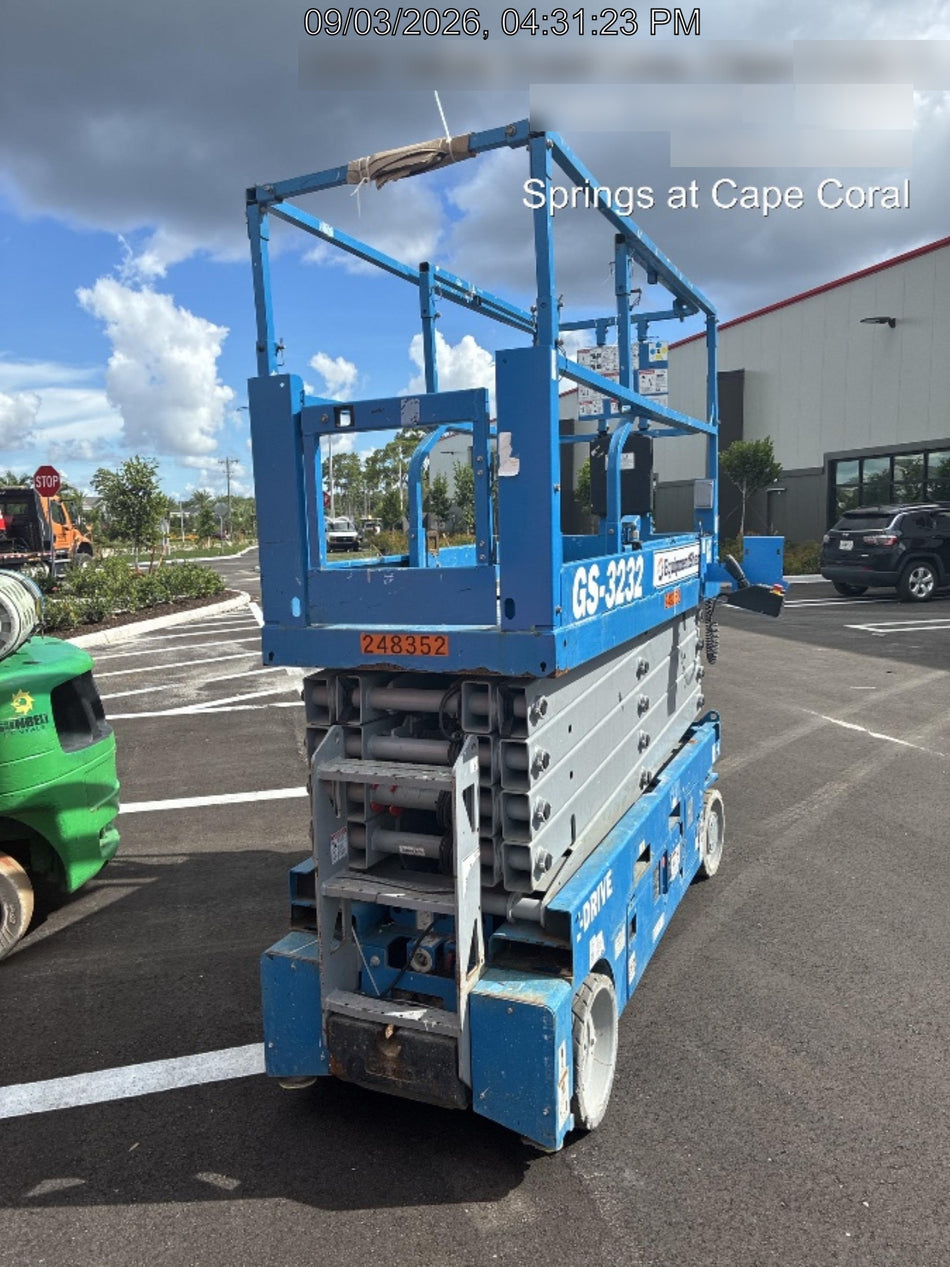 2022 GENIE GS-3232