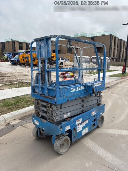 2019 Genie GS-1930 Fixed rails with chain Entry