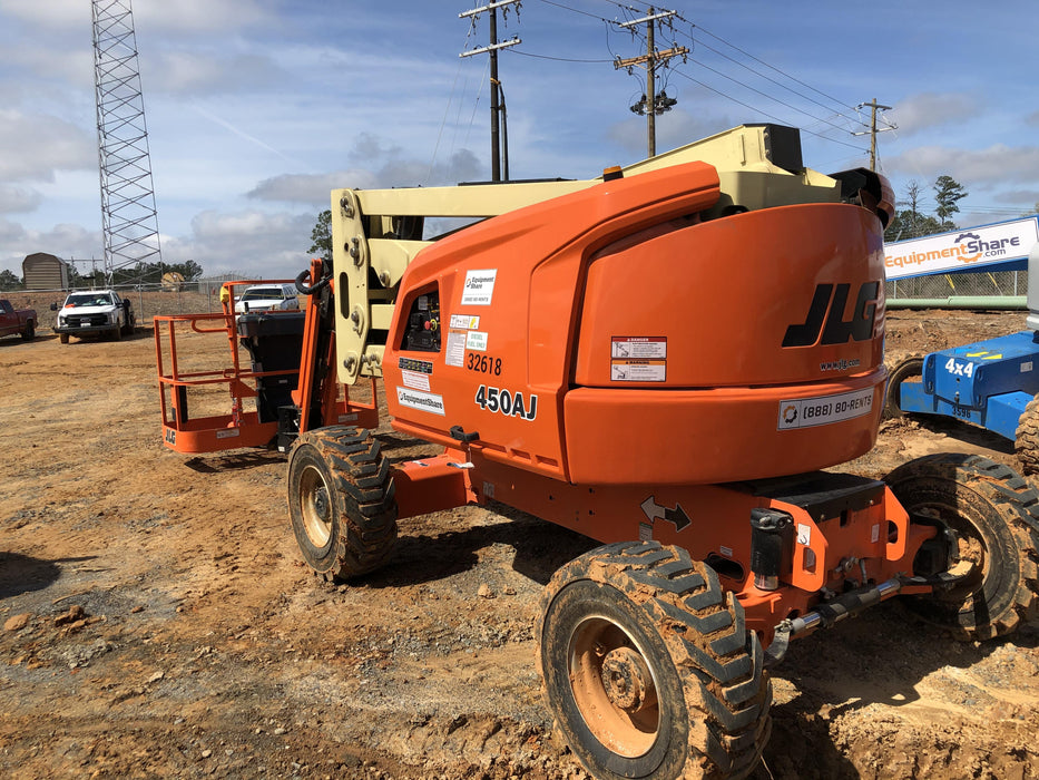 2019 JLG 450AJ