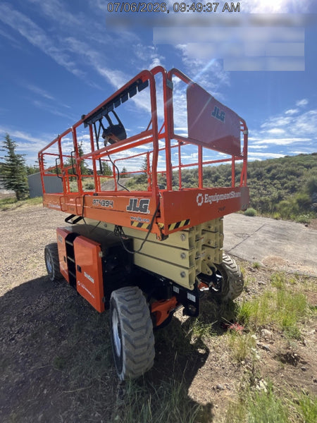2023 JLG RT4394