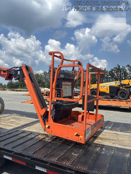 2022 JLG E300AJP
