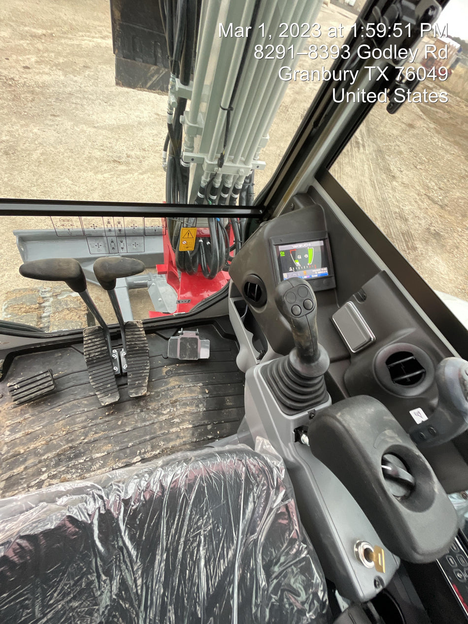 2023 TAKEUCHI TB250-2CR
