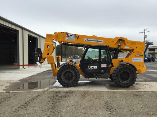 2018 JCB 510-56 JCB 510-56 Telehandler 74 HP w/CAB/HVAC, Beacon, Worklights, Aux Hydraulics, Solid Tires, 60" Carriage/Forks