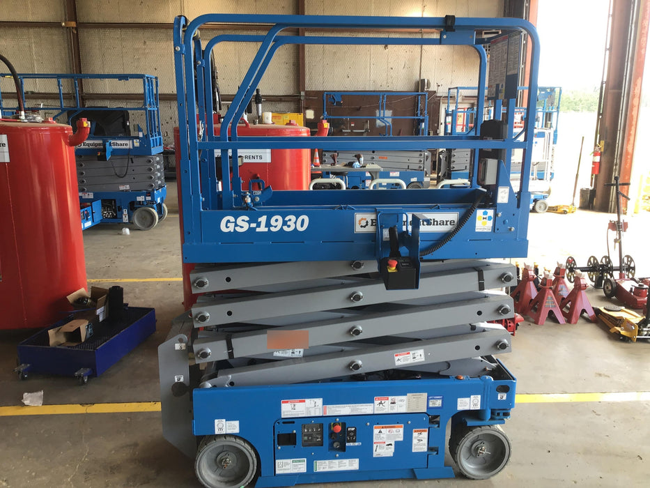 2020 Genie GS-1930 Fixed rails with chain entry gate - Pre A92.20