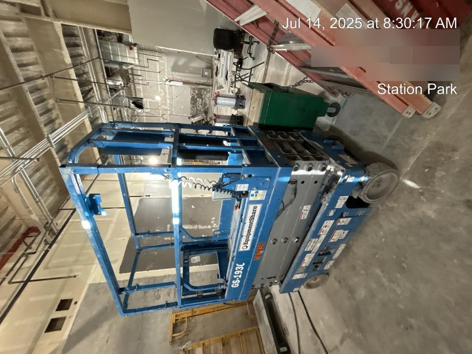 2020 Genie GS-1930 Solid Non Marking Tires, Beacon, Folding rails with half height swing gate, 800W Inverter