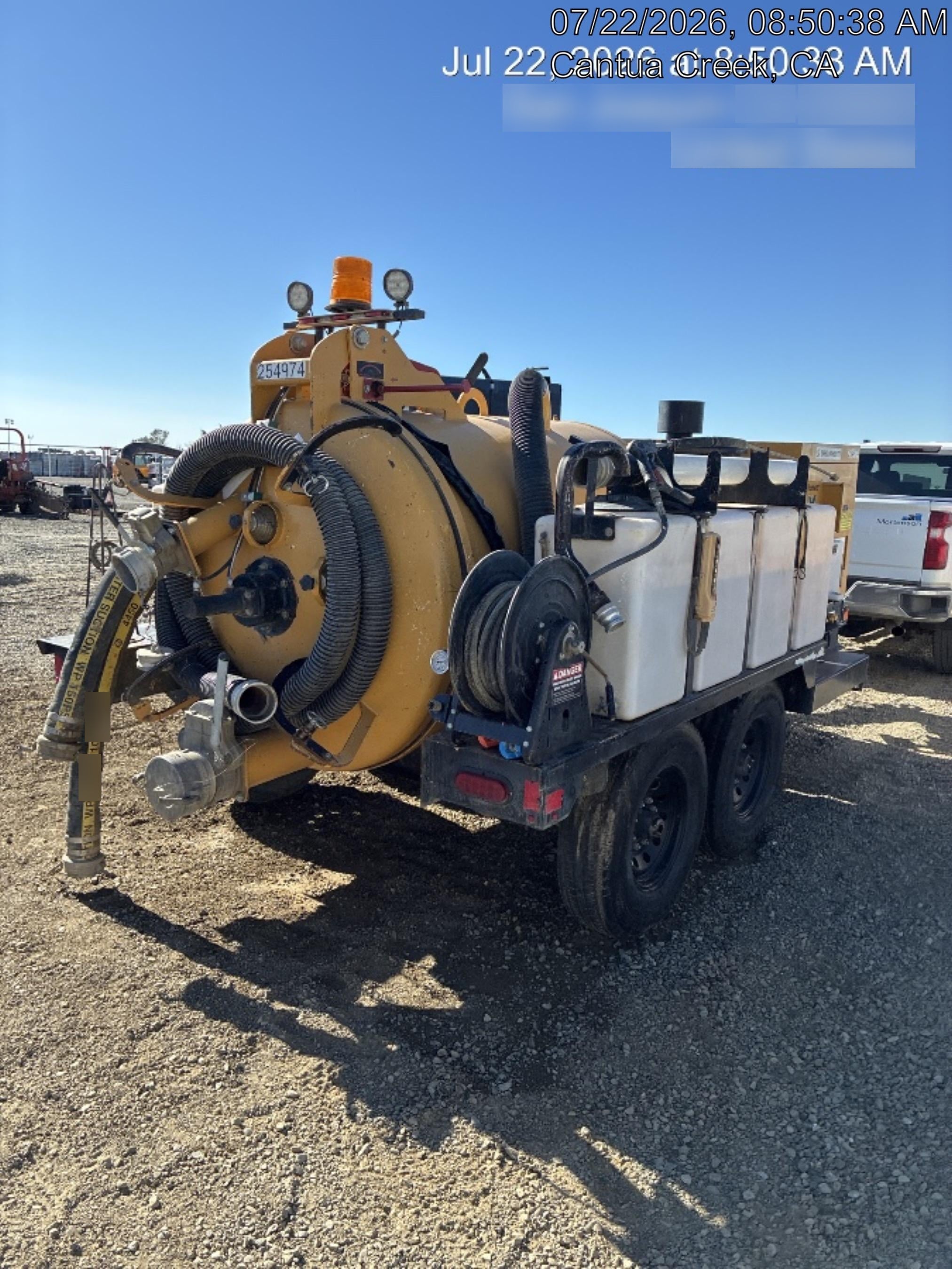 2022 VAC-TRON LP573XDT