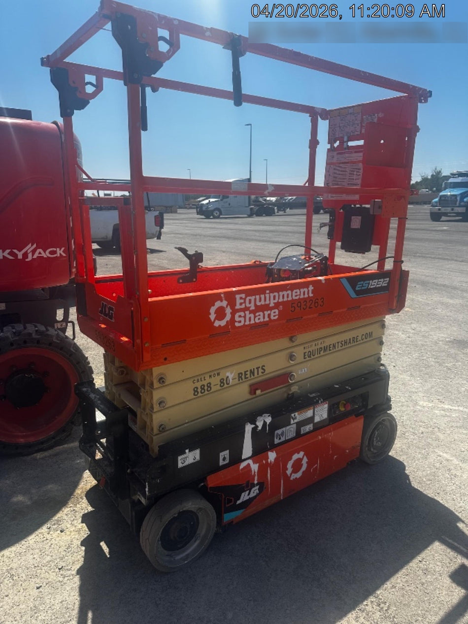 2025 JLG ES1932