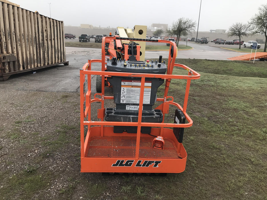 2020 JLG E400AJPN