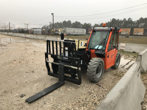 2020 JLG G5-18A Cab/Heat/Air, NM Solid Tires, Beacon w/48" Carriage, 48" Pallet Forks