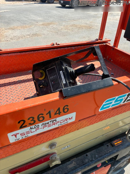 2022 JLG ES1932