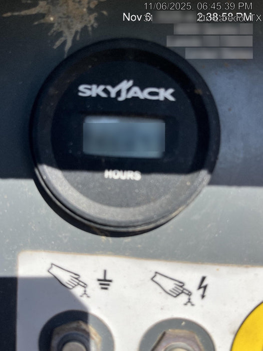 2017 SKYJACK SJ6832 RT