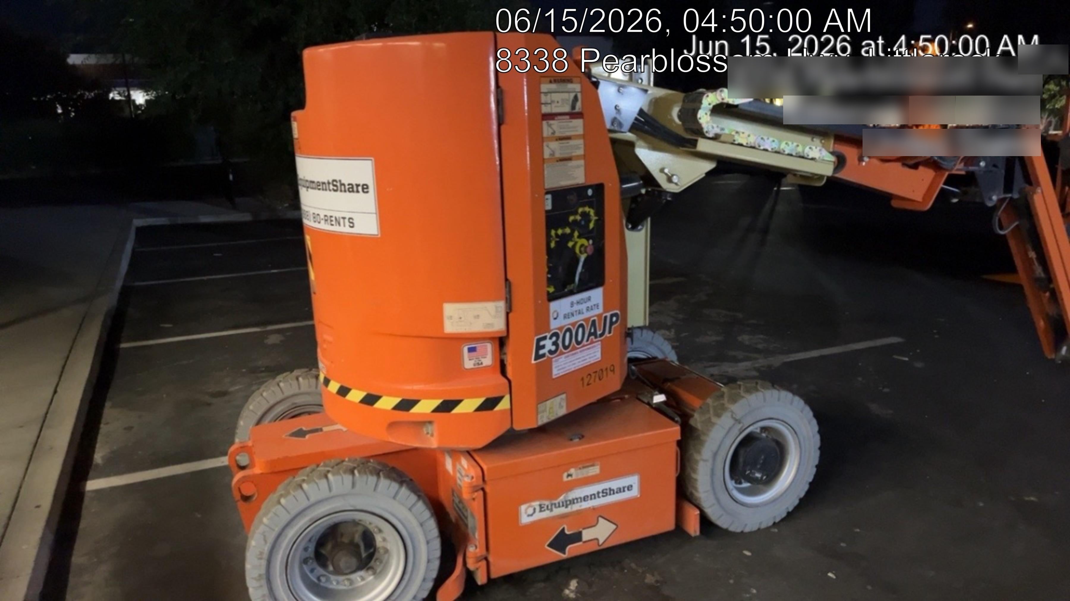 2021 JLG E300AJP
