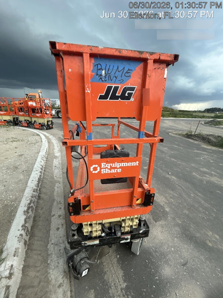 2022 JLG ES1330L