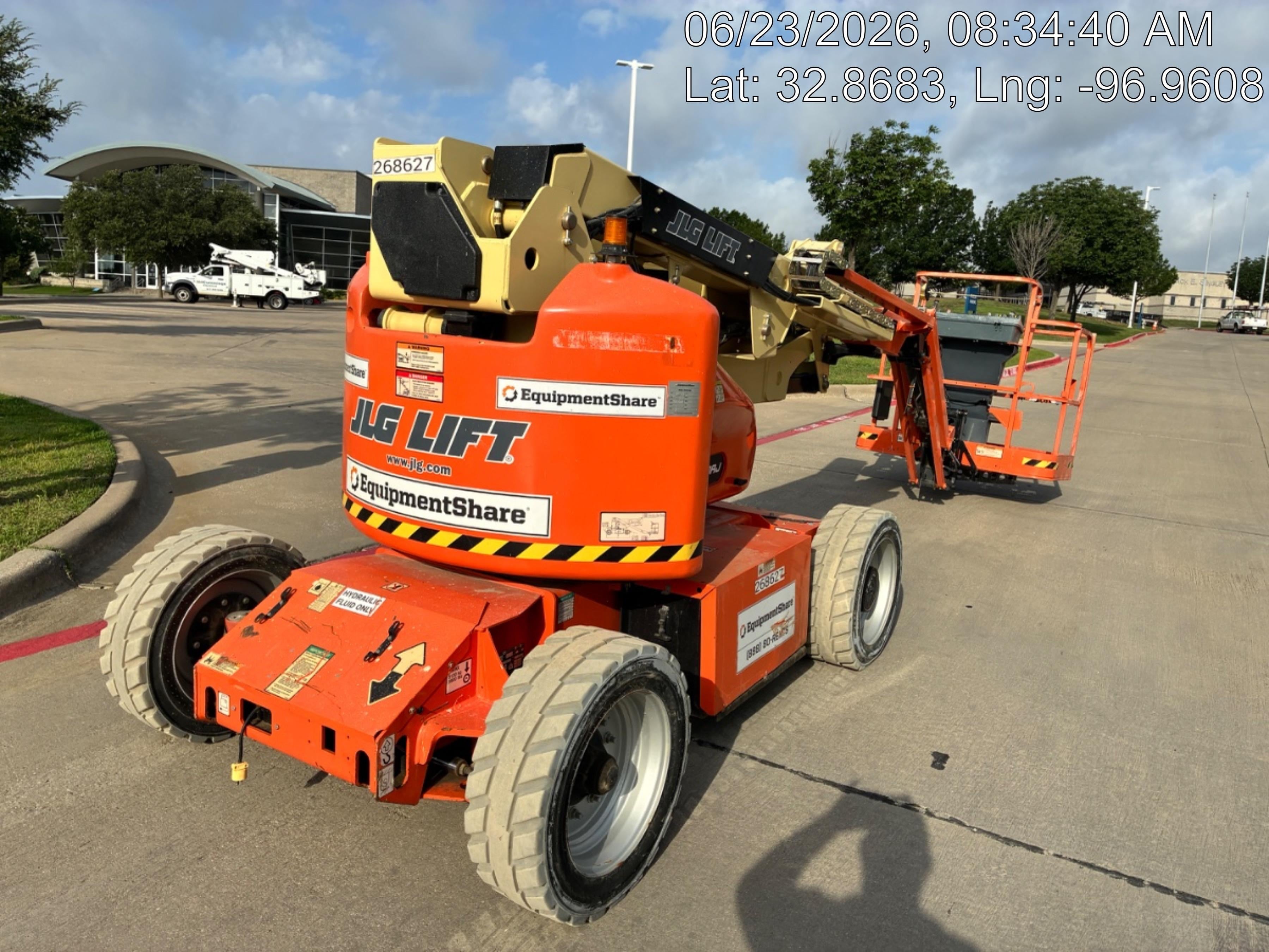 2022 JLG E450AJ