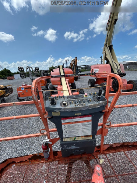 2019 JLG 400S