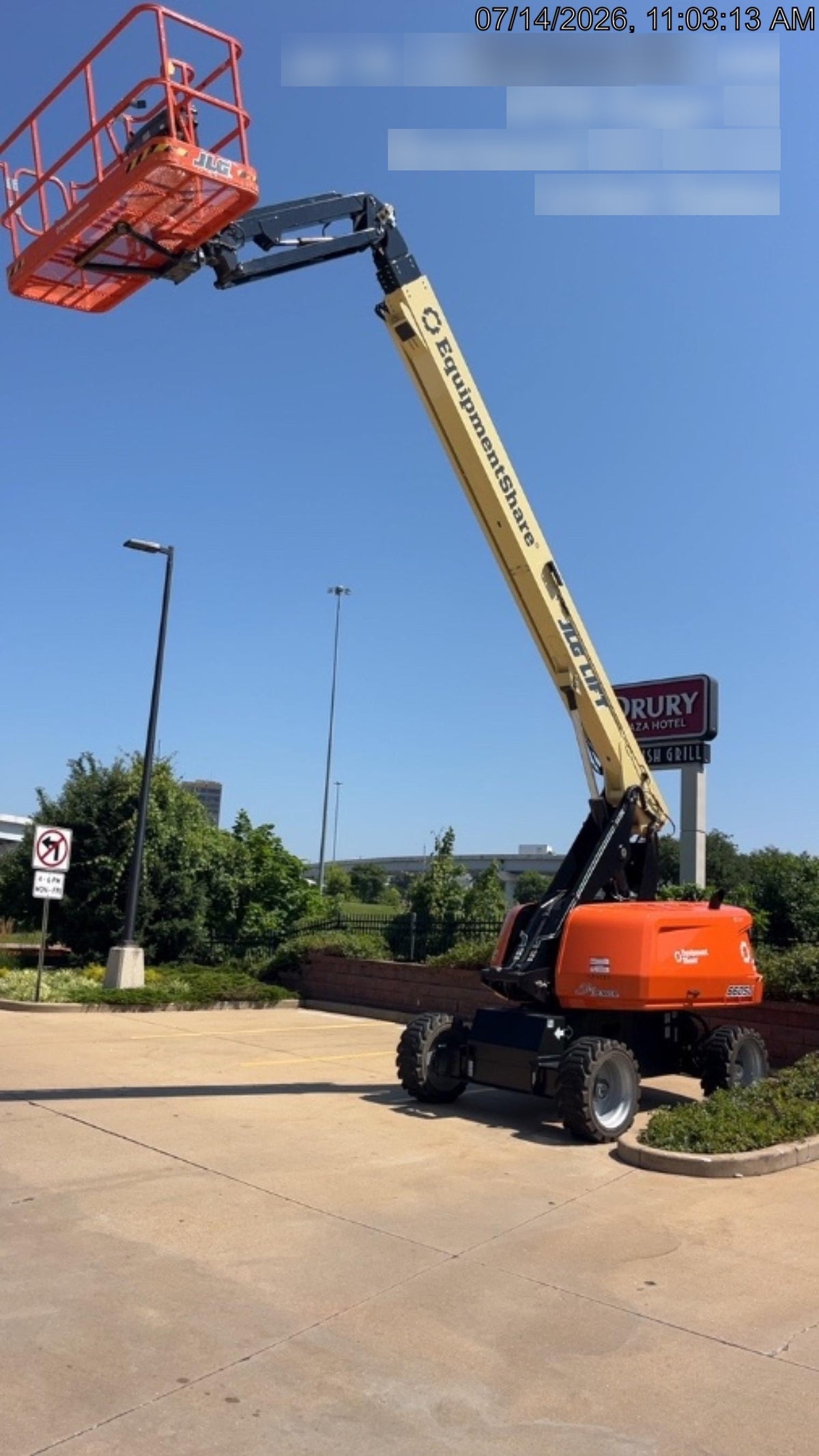 2025 JLG 660SJ