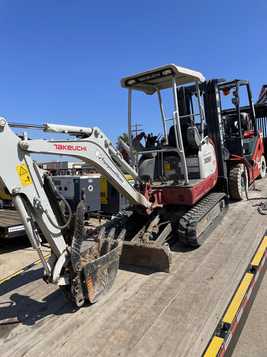 2021 TAKEUCHI TB216R